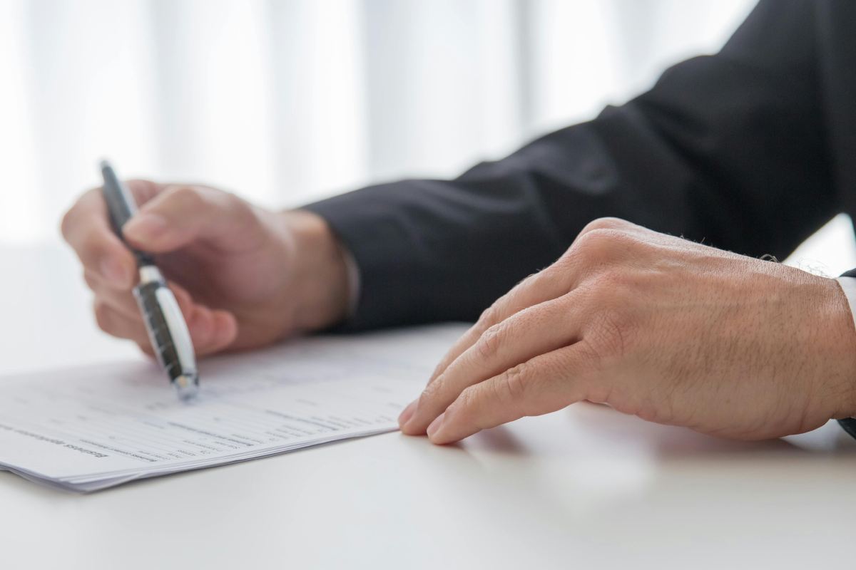 Firma su un contratto